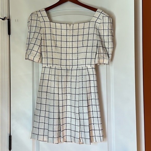 GAL MEETS GLAM DRESS - Picture 2 of 8